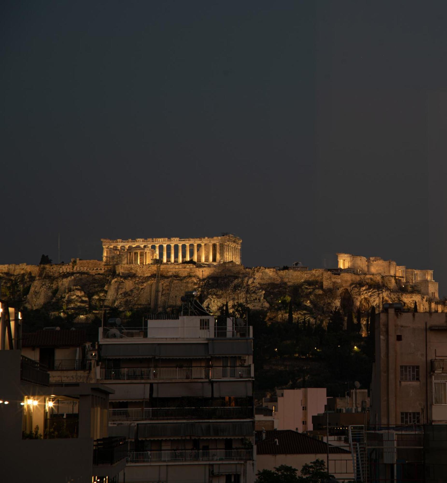 Apartament Stunning Acropolis View - 500m Metro - At Historical Center *