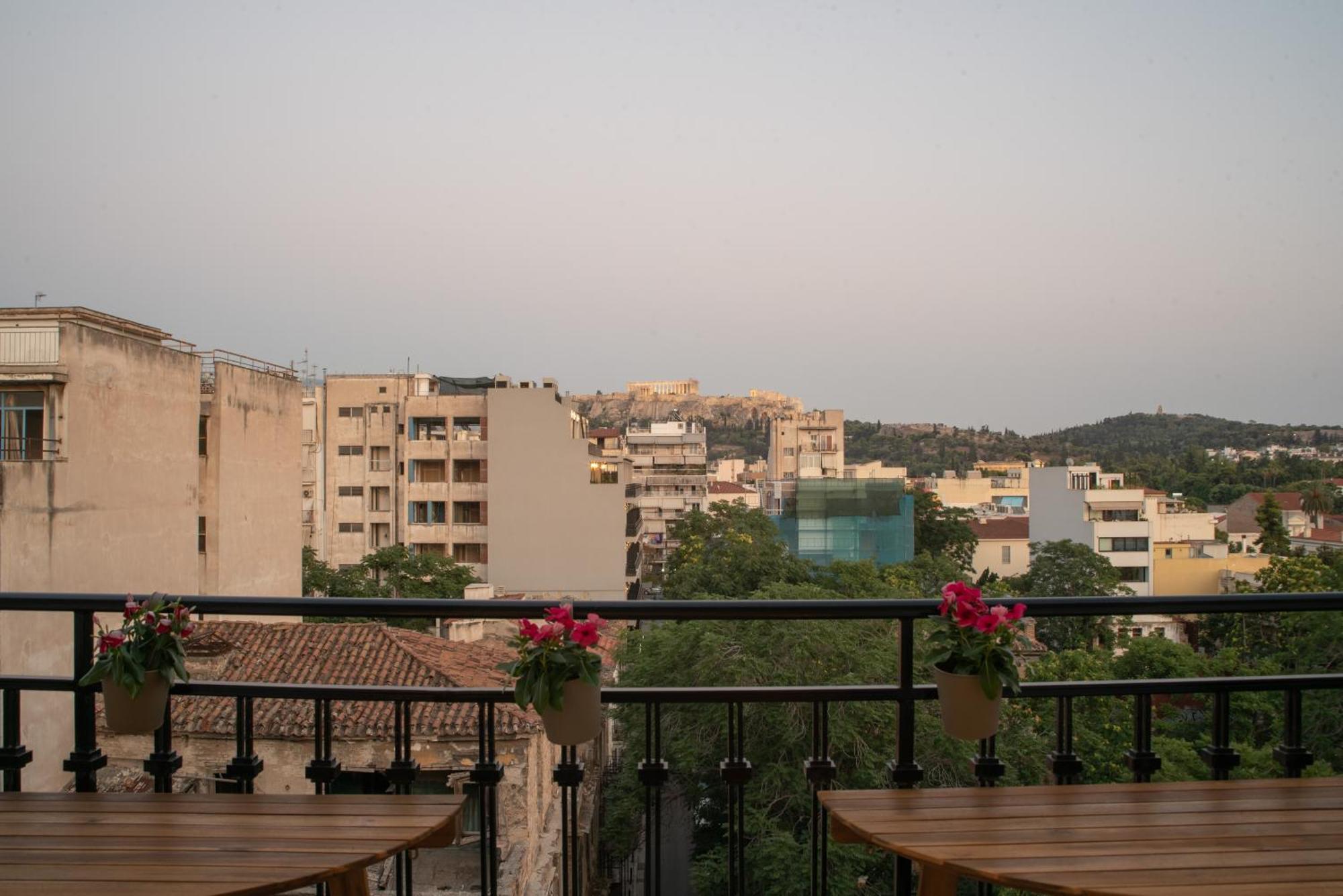Stunning Acropolis View - 500m Metro - At Historical Center Apartament *